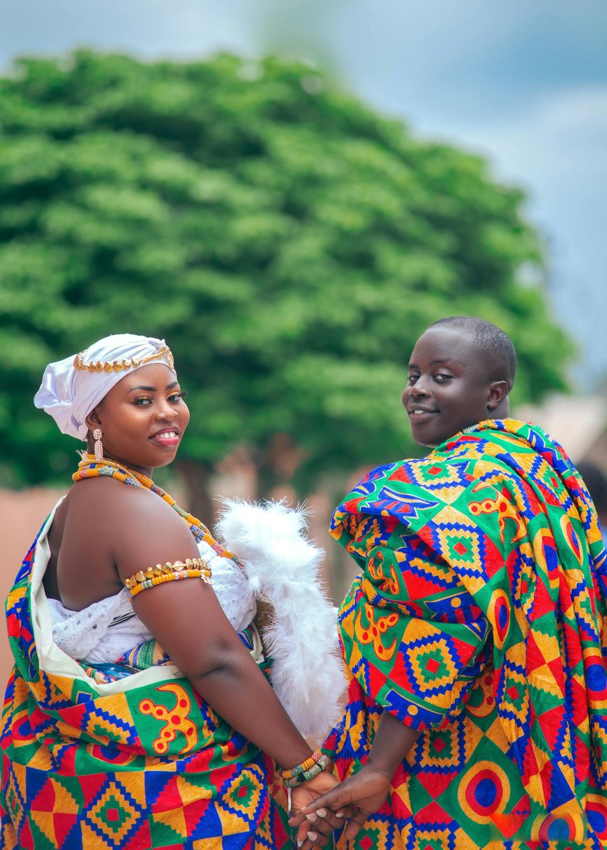 Ghana's Kente Cloth: Symbolism and Modern Fashion