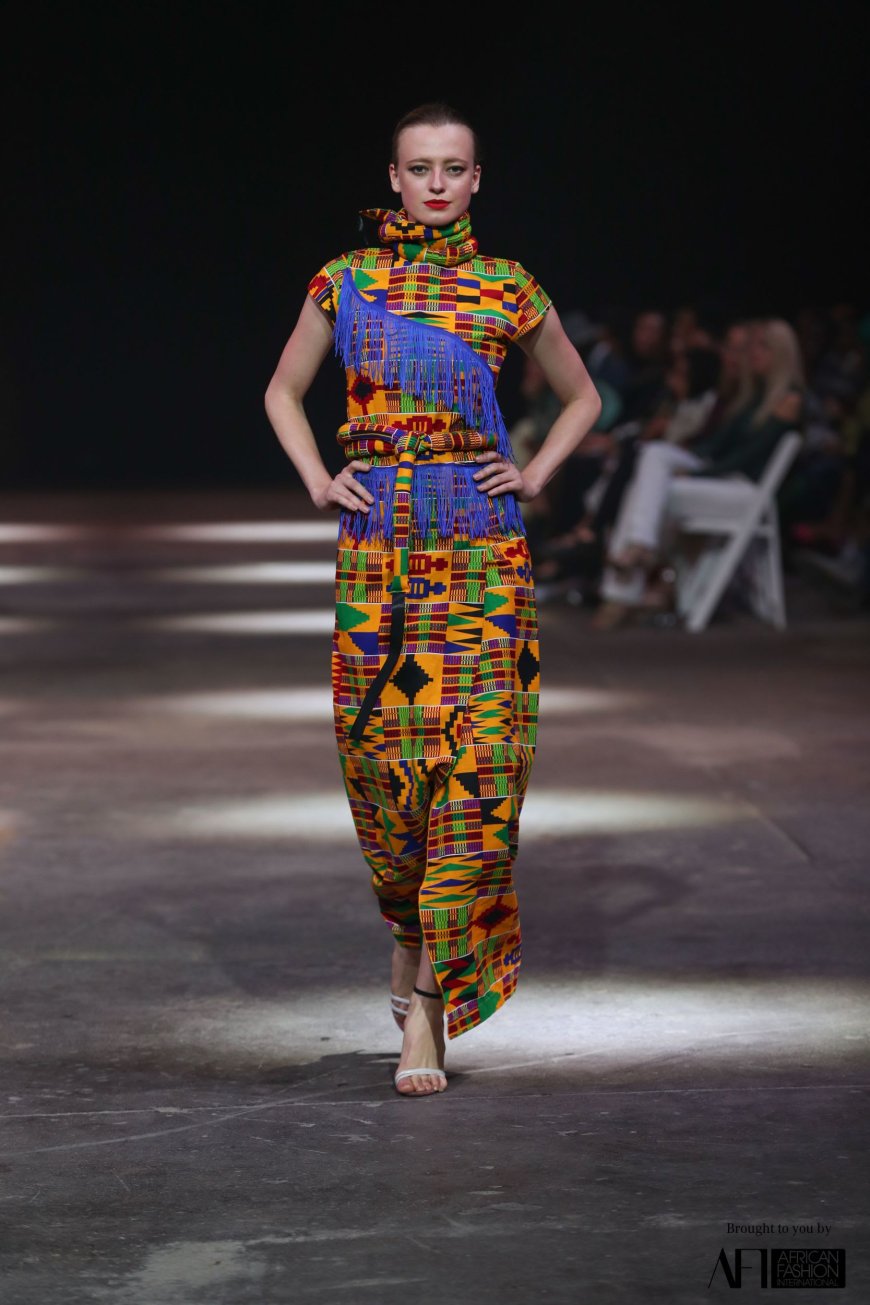 Ghana's Kente Cloth: Symbolism and Modern Fashion